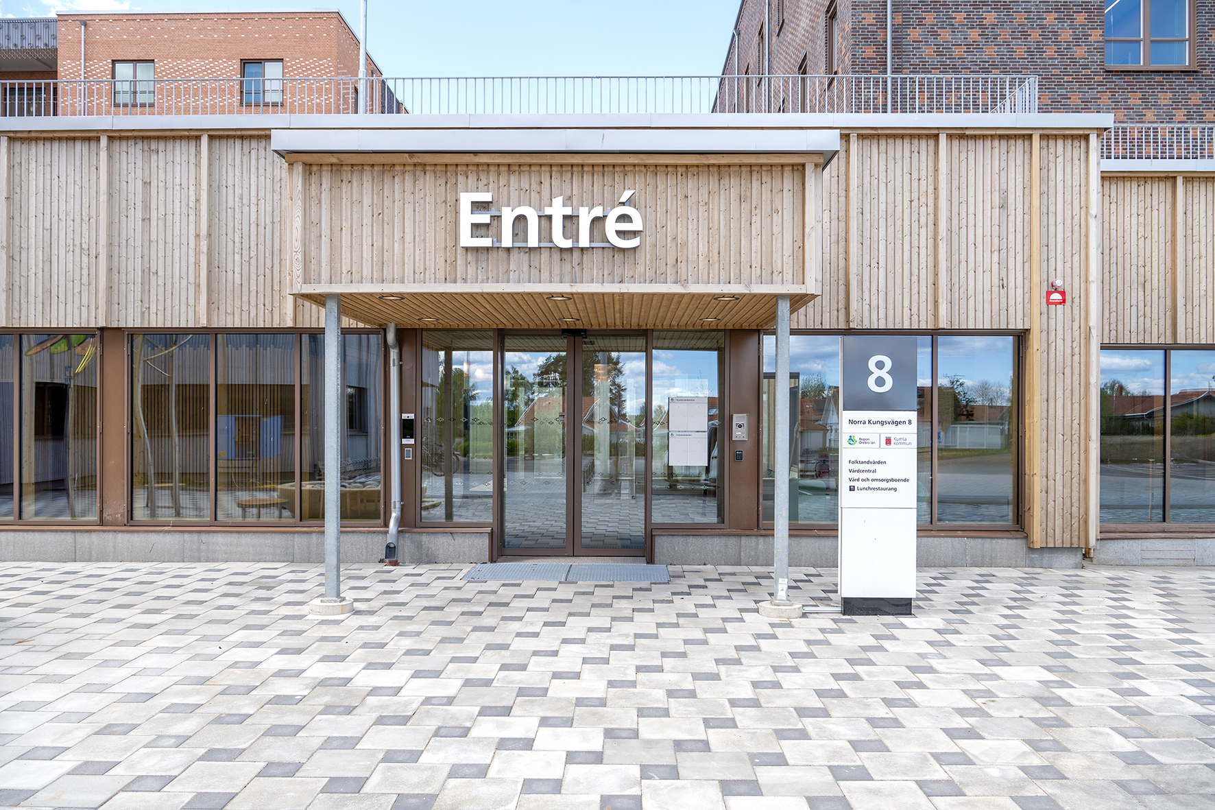 Entré FTV Kumla Norra Kungsvägen 8 - Fotograf Maria Bergman